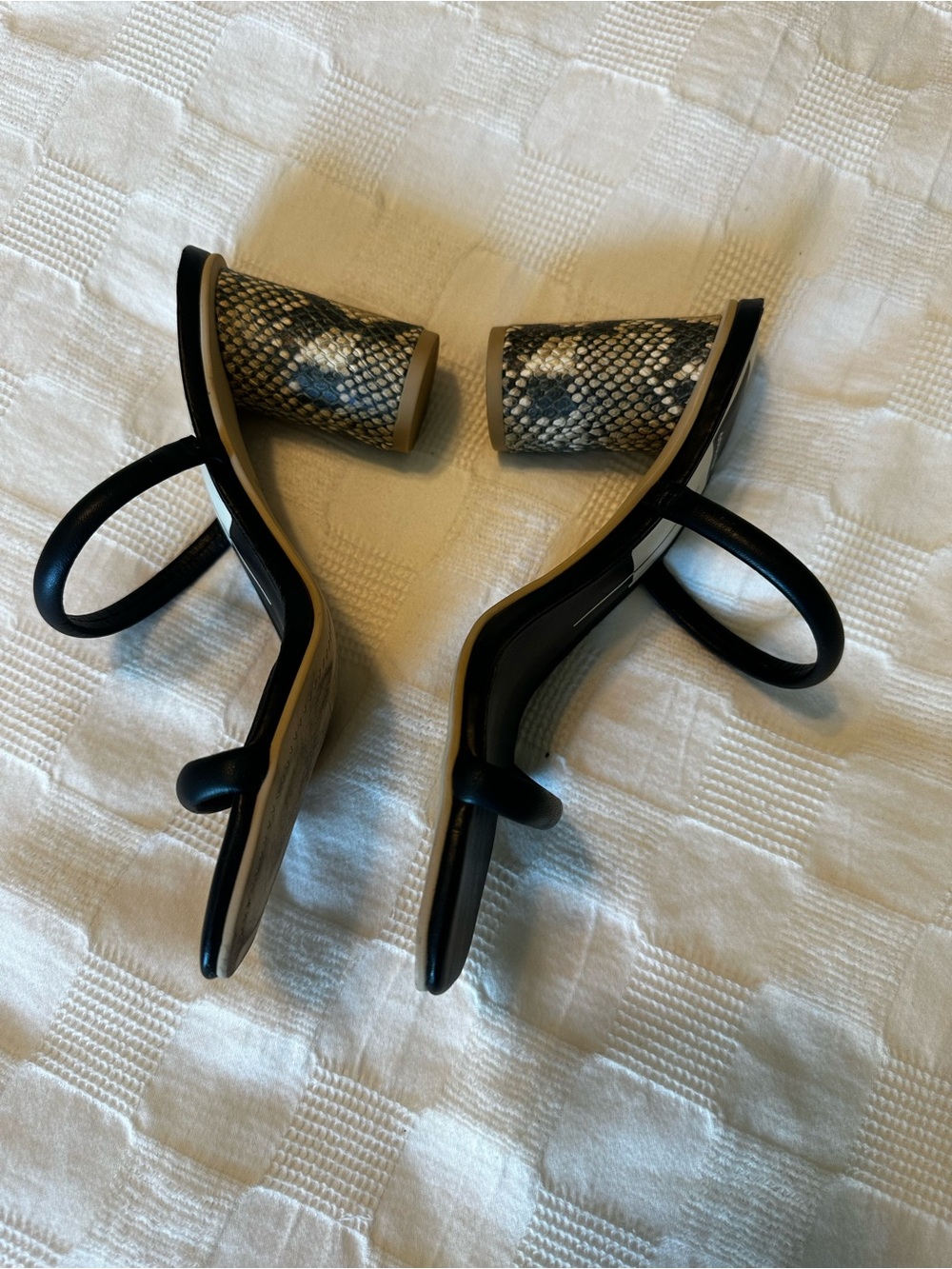 Dolce Vita Black Minimal Strappy Block Heel Sandals - Picture 2 of 3